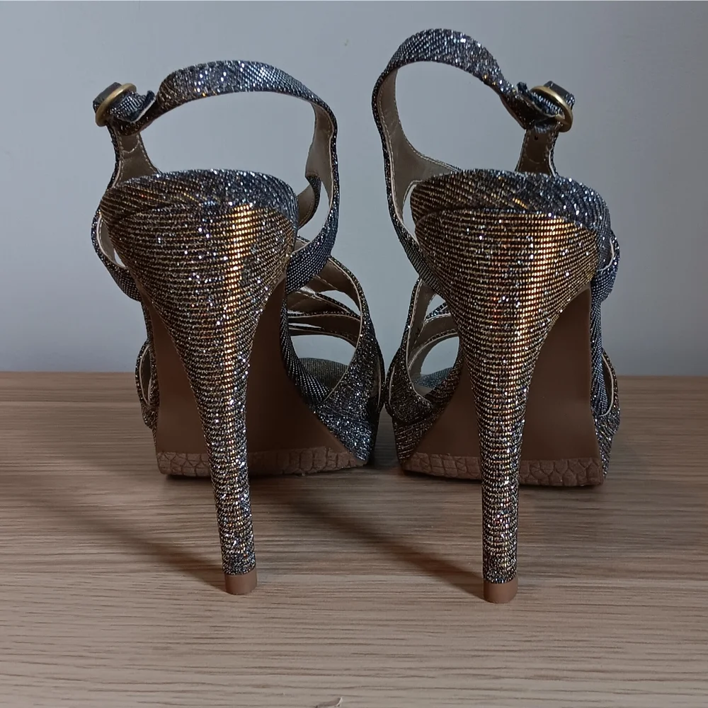 Audrey Brooke Women's Platform Heels Silver Gold 6.5M